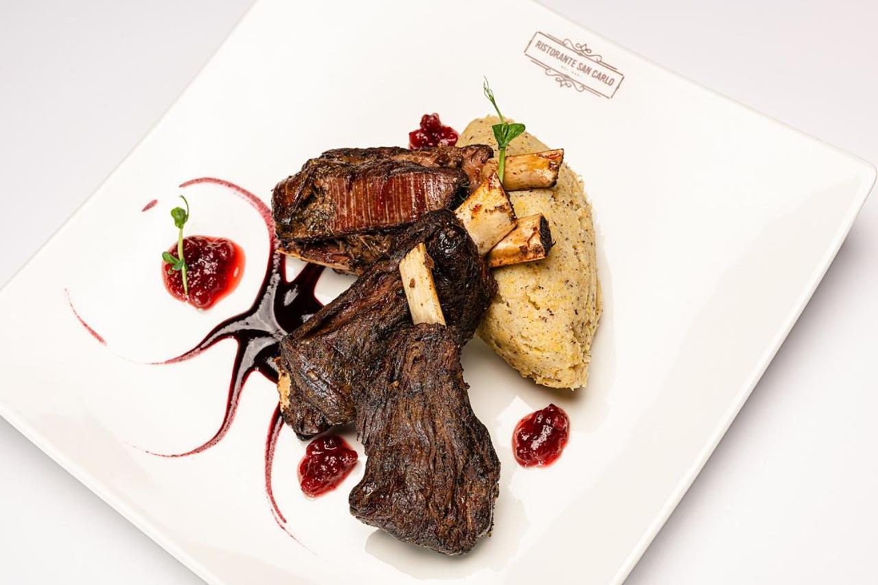 Wine Hotel San Carlo - Relais & Spa - Boutique Hotel Chiuro Dış mekan fotoğraf