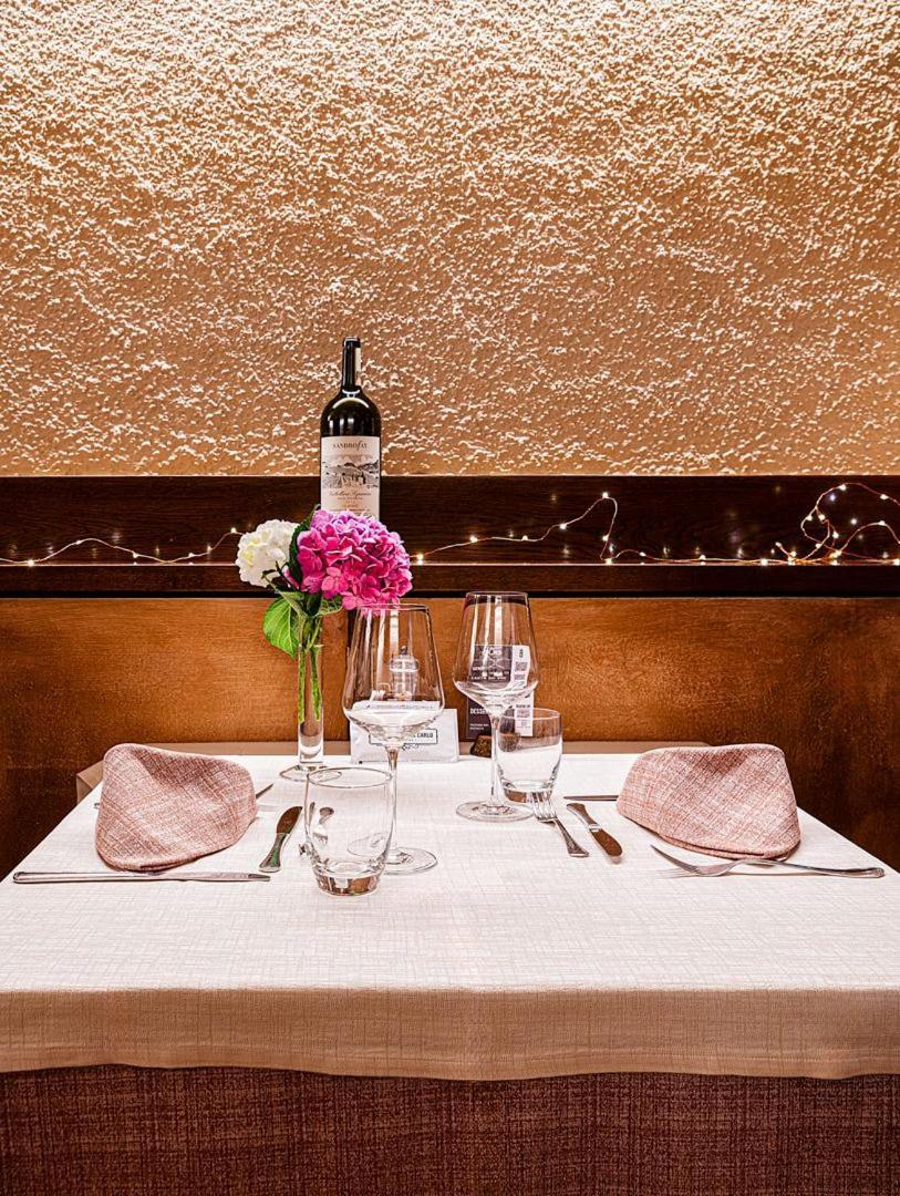 Wine Hotel San Carlo - Relais & Spa - Boutique Hotel Chiuro Dış mekan fotoğraf