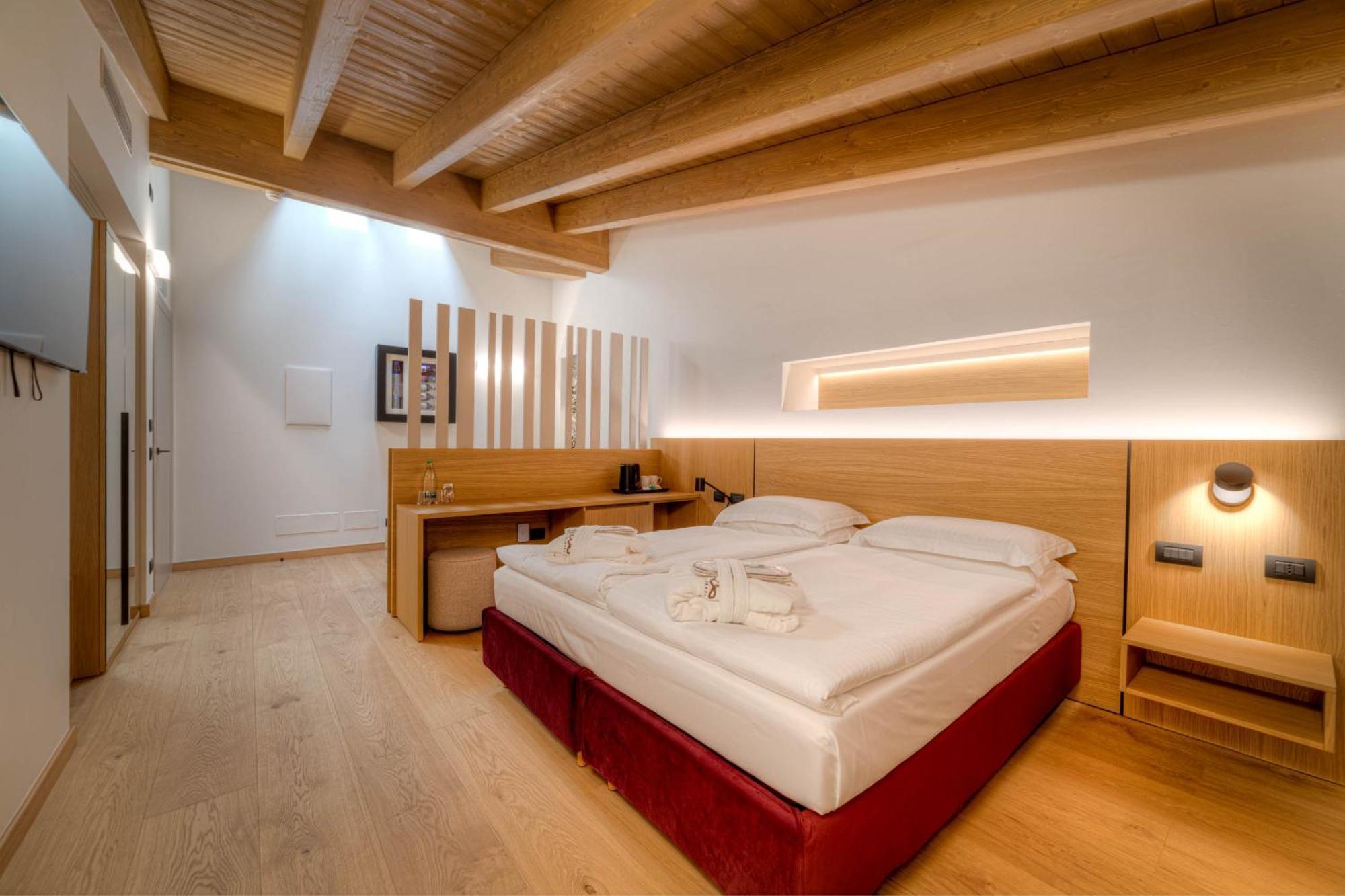 Wine Hotel San Carlo - Relais & Spa - Boutique Hotel Chiuro Dış mekan fotoğraf