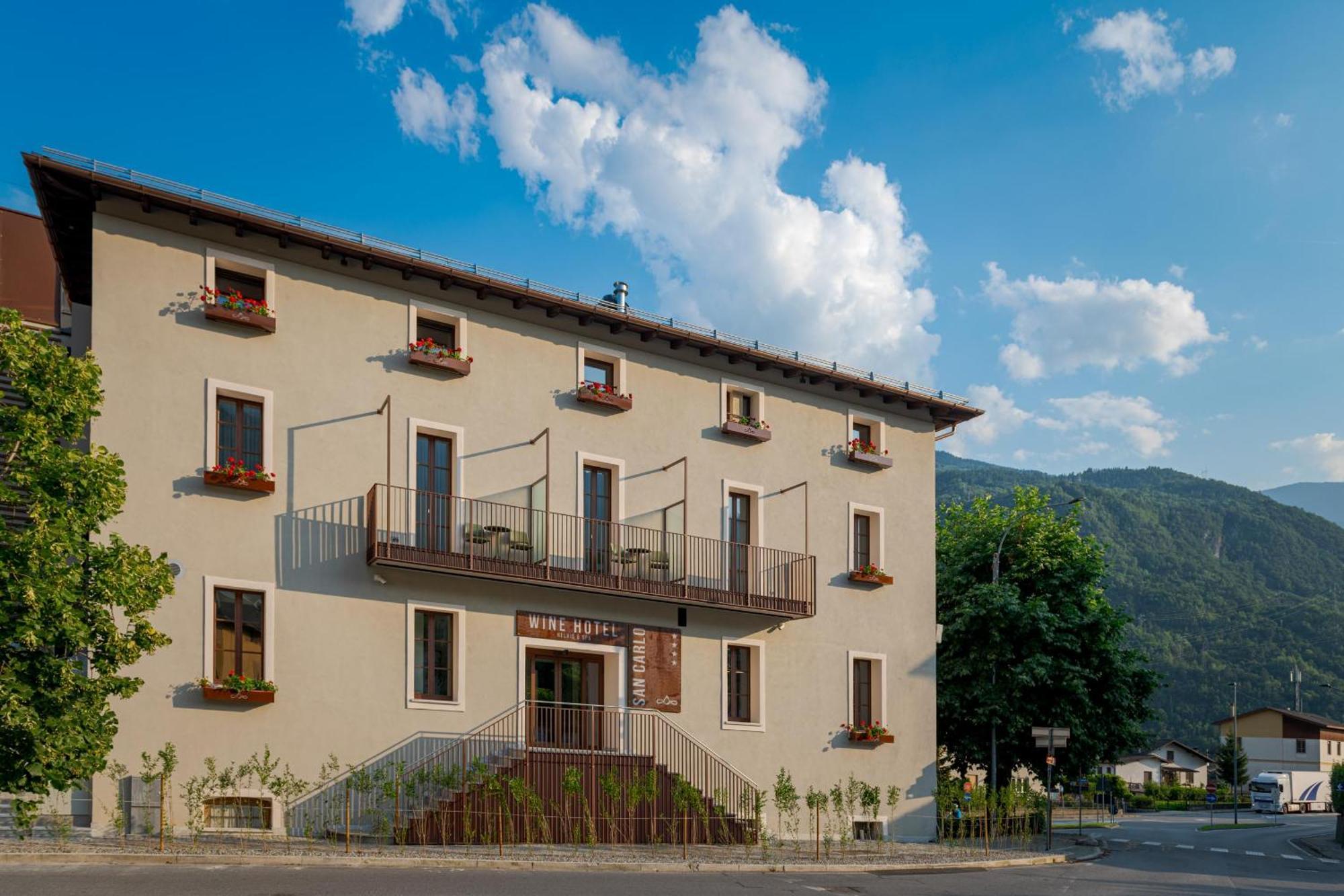 Wine Hotel San Carlo - Relais & Spa - Boutique Hotel Chiuro Dış mekan fotoğraf