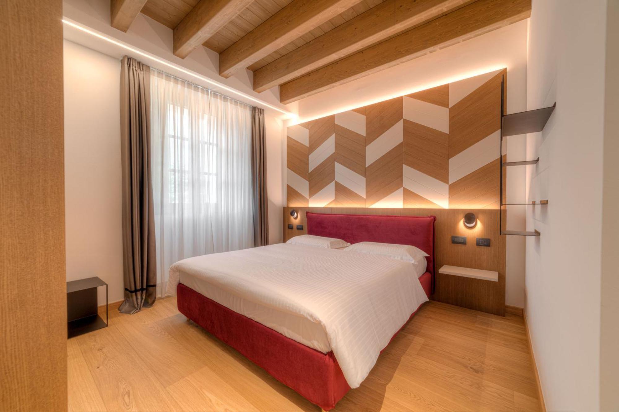 Wine Hotel San Carlo - Relais & Spa - Boutique Hotel Chiuro Dış mekan fotoğraf