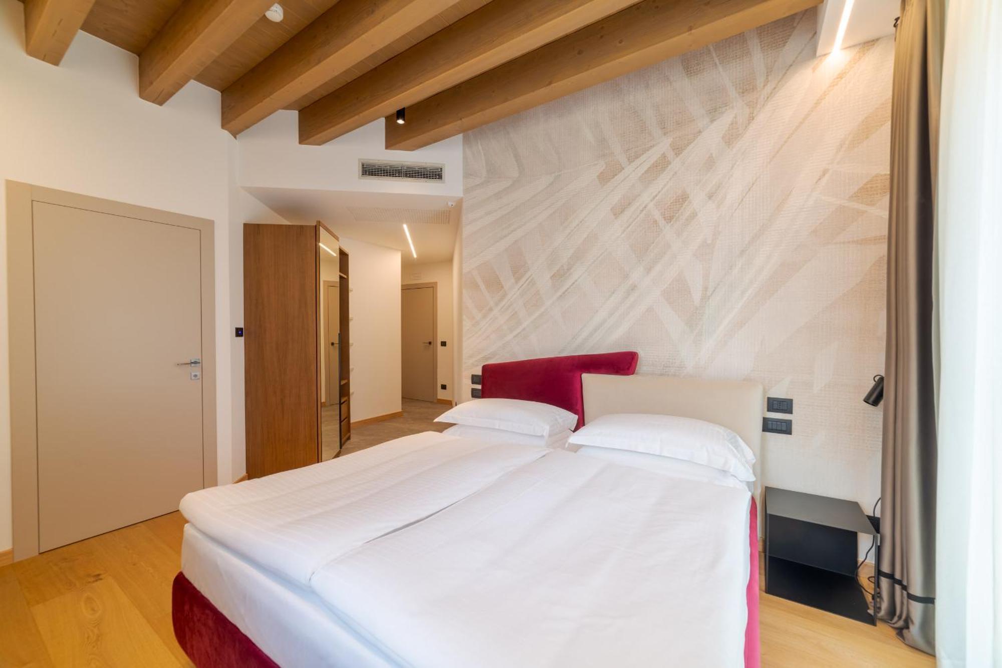 Wine Hotel San Carlo - Relais & Spa - Boutique Hotel Chiuro Dış mekan fotoğraf