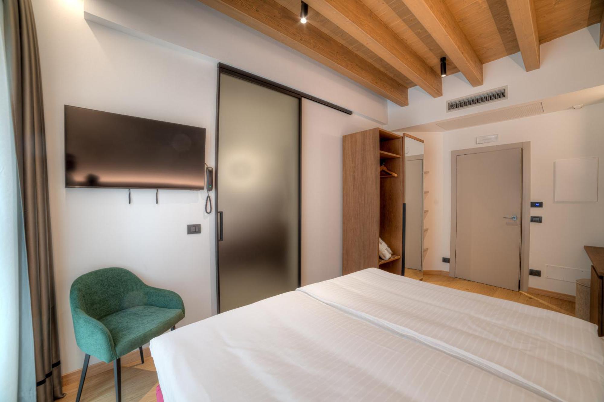 Wine Hotel San Carlo - Relais & Spa - Boutique Hotel Chiuro Dış mekan fotoğraf