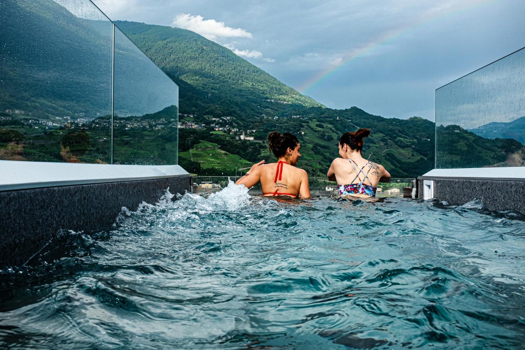 Wine Hotel San Carlo - Relais & Spa - Boutique Hotel Chiuro Dış mekan fotoğraf