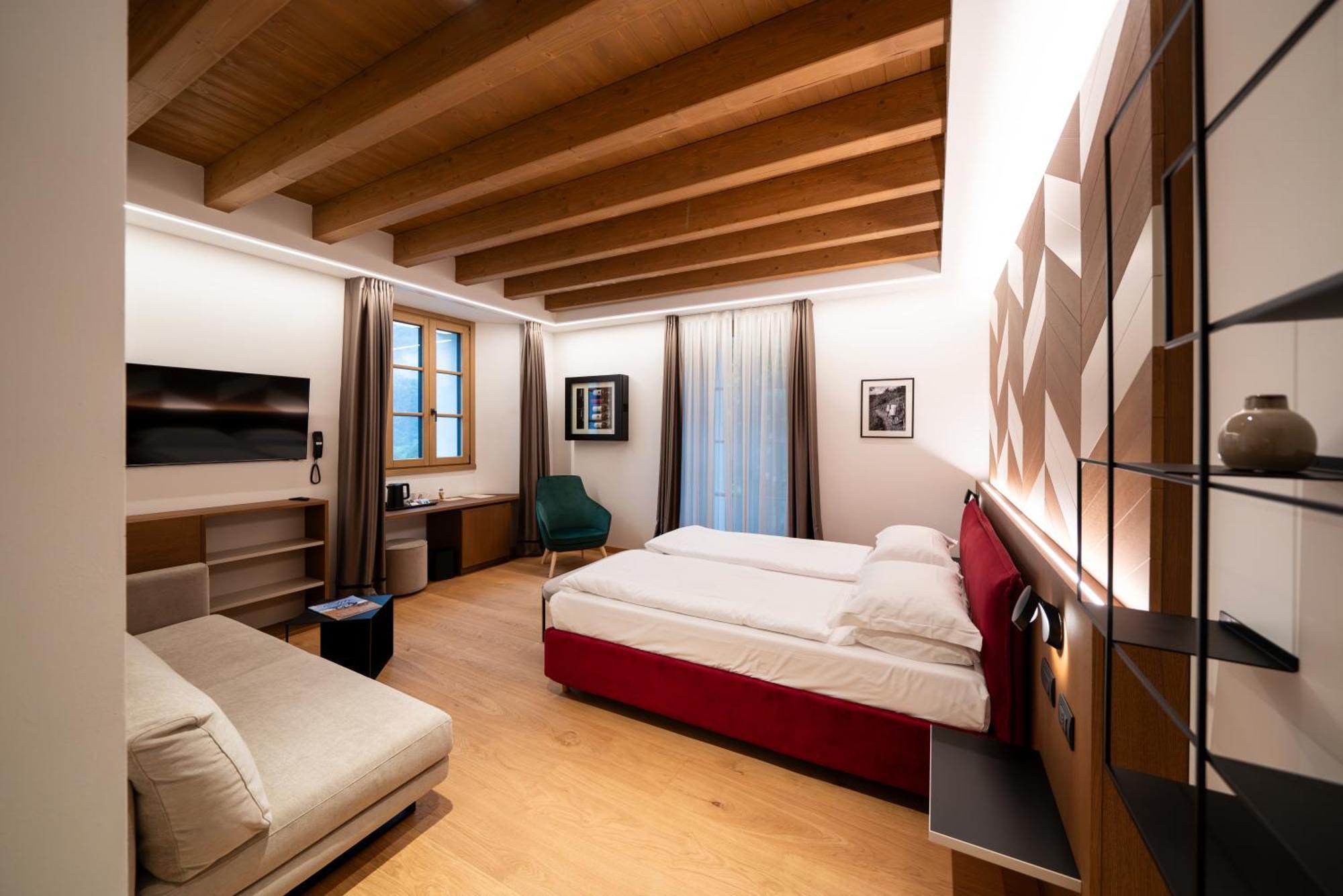 Wine Hotel San Carlo - Relais & Spa - Boutique Hotel Chiuro Dış mekan fotoğraf
